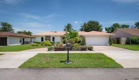 4853 Willow Dr, Boca Raton, FL 33487