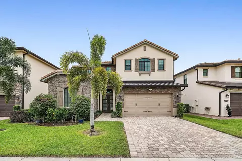 8884 Grand Prix Ln, Boynton Beach, FL 33472