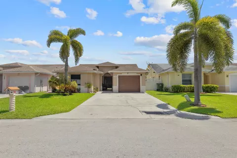 116 Amanda St, Palm Springs, FL 33461