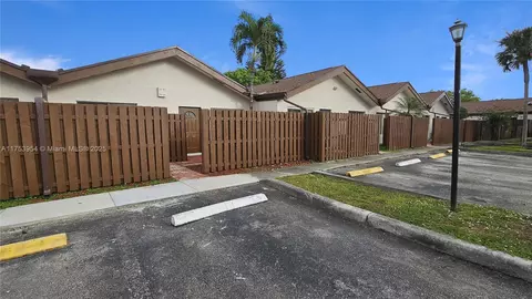 1760 NW 72nd Ave #81, Plantation, FL 33313