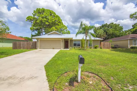 1756 7th SW, Vero Beach, FL 32962