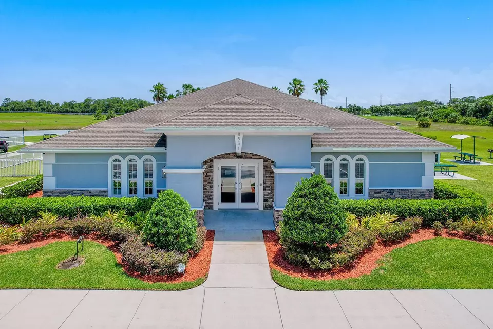 View/Area - 8638 Giovanni Ave, Fort Pierce, FL 34951 photo 3 of 9