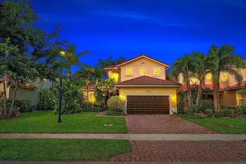 12157 Aviles, Palm Beach Gardens, FL 33418