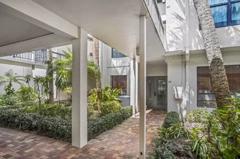 730 Greensward Ct #105-J, Delray Beach, FL 33445