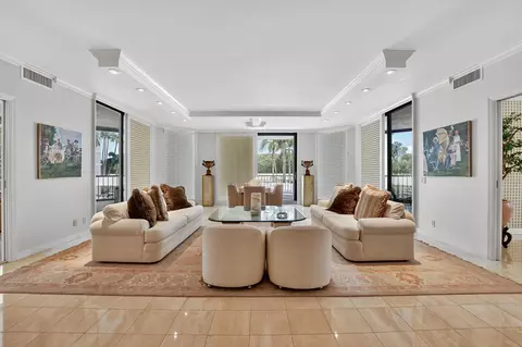 20310 Fairway Oaks Dr #124, Boca Raton, FL 33434