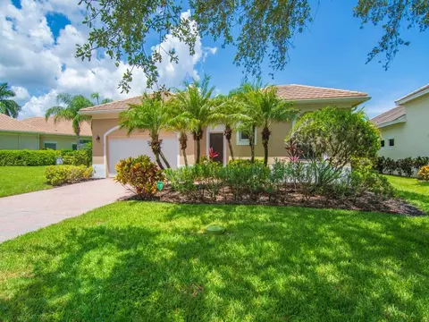 1208 Riverwind Cir, Vero Beach, FL 32967