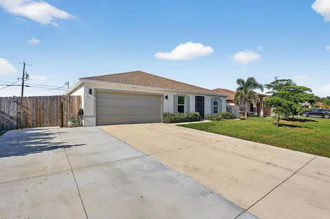 543 SW Kabot Ave, Port Saint Lucie, FL 34953