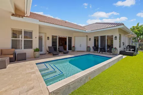 2931 Twin Oaks Way, Wellington, FL 33414