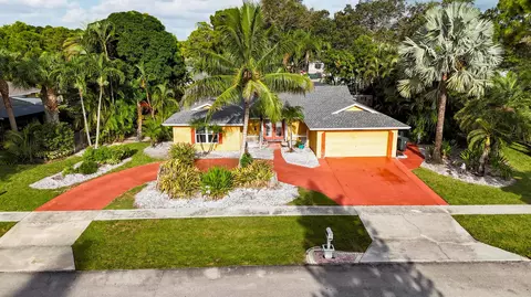 13971 Ishnala Cir, Wellington, FL 33414