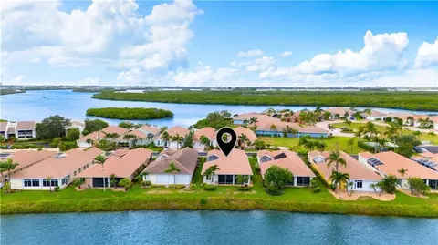 3320 Caracal Dr, Hutchinson Island, FL 34949