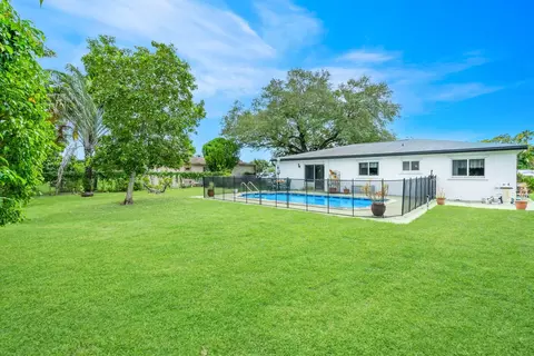 4579 Addison St, Boca Raton, FL 33428