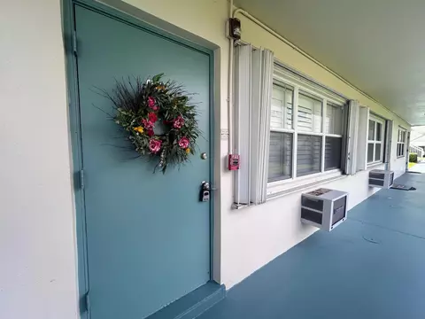 200 Horizons W #111, Boynton Beach, FL 33435