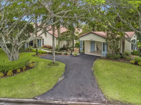 2417 Vista Del Prado Dr, Wellington, FL 33414