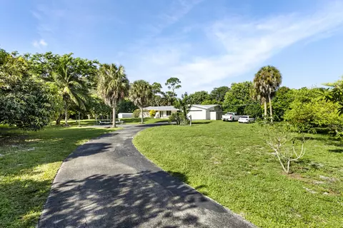 5200 Club Rd, Haverhill, FL 33415