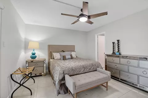 1037 Berkshire B, Deerfield Beach, FL 33442