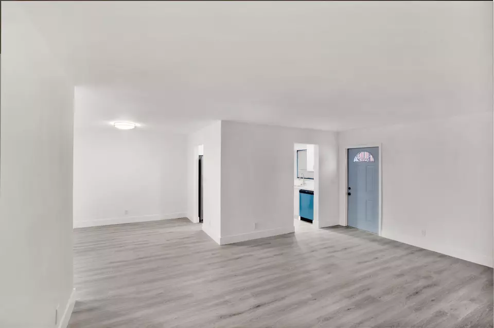 Living - 516 Osprey Dr #15A, Delray Beach, FL 33444 photo 1 of 4