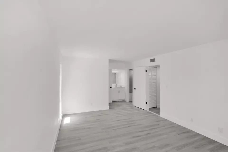 Bedroom - 516 Osprey Dr #15A, Delray Beach, FL 33444 photo 1 of 3