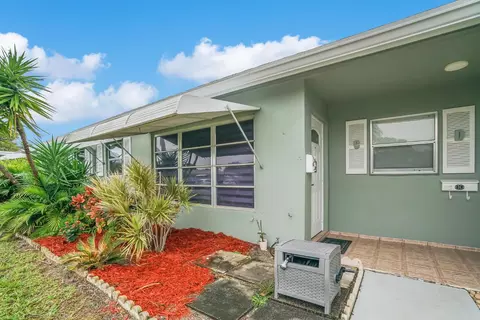 902 South Dr #C, Delray Beach, FL 33445
