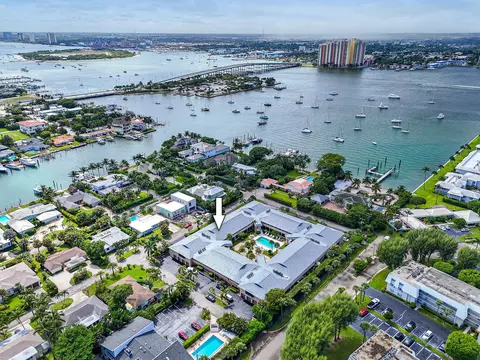 1100 Surf Rd #214, Singer Island, FL 33404