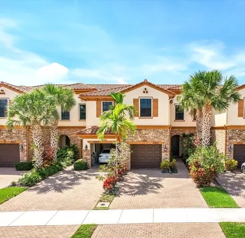 10403 Wellington Parc Dr, Wellington, FL 33449