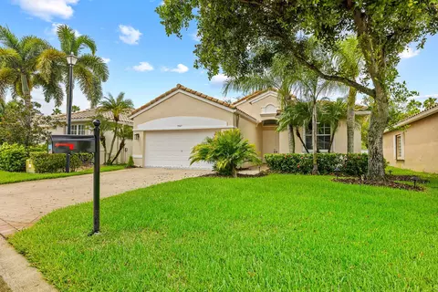 9947 Torino Dr, Lake Worth, FL 33467