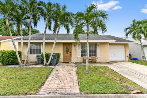 6162 Arcade Ct, Lake Worth, FL 33463