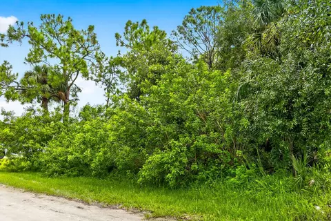 8156 101st Ct, Vero Beach, FL 32967