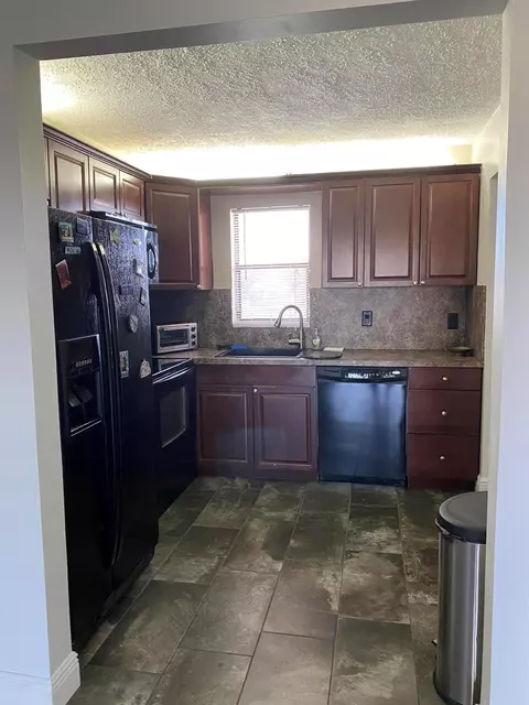 9355 SW 8th St #305, Boca Raton, FL 33428