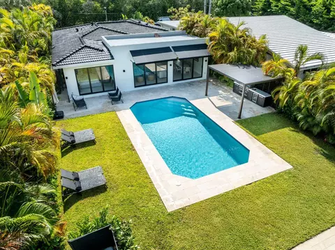 7610 Bayside Ln, Miami Beach, FL 33141