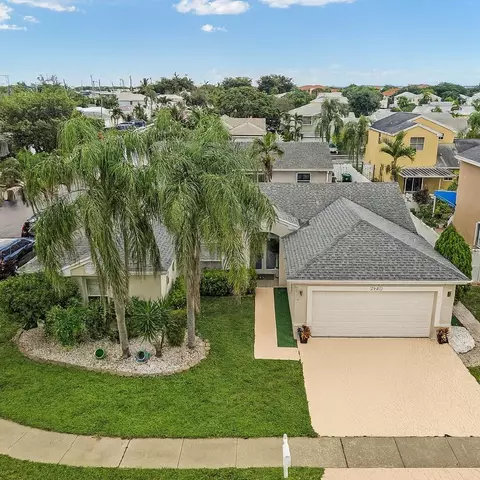 3950 SW 72nd Dr, Davie, FL 33314