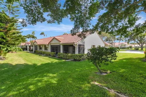 5943 Parkwalk W, Boynton Beach, FL 33472