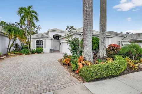 16185 Villa Vizcaya Pl, Delray Beach, FL 33446