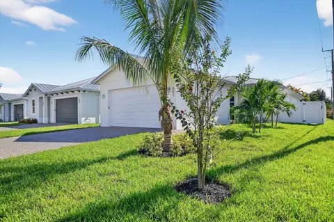 601 N Loxahatchee Dr, Jupiter, FL 33458