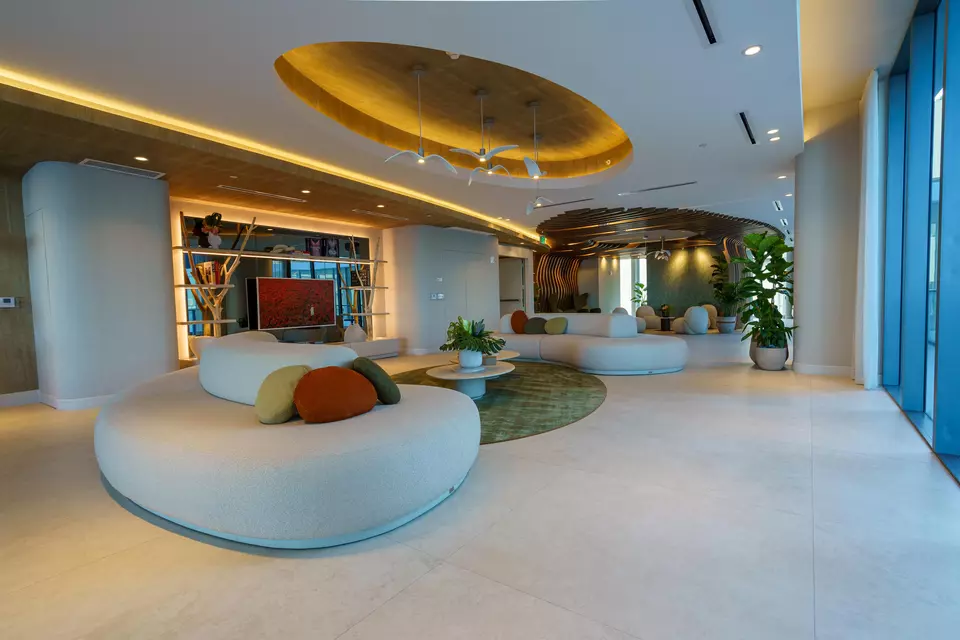 Living - 700 NE 24th St #3002, Miami, FL 33137 photo 6 of 7