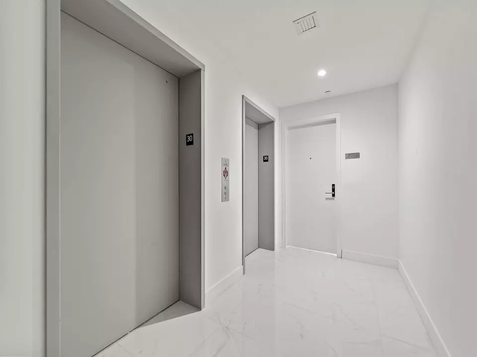 Entry Way - 700 NE 24th St #3002, Miami, FL 33137 photo 2 of 3