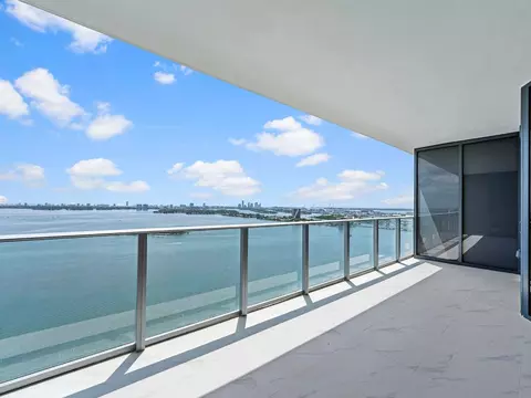 700 NE 24th St #3002, Miami, FL 33137