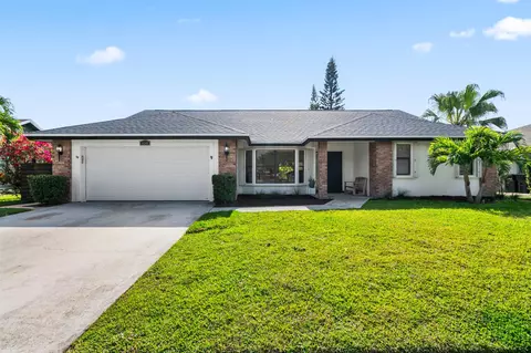 14346 Blackberry Dr, Wellington, FL 33414
