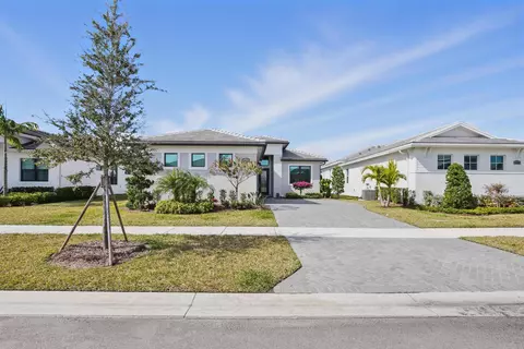 9162 SW Arco Way, Port Saint Lucie, FL 34987