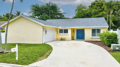 9820 Orange Park Trl, Boca Raton, FL 33428