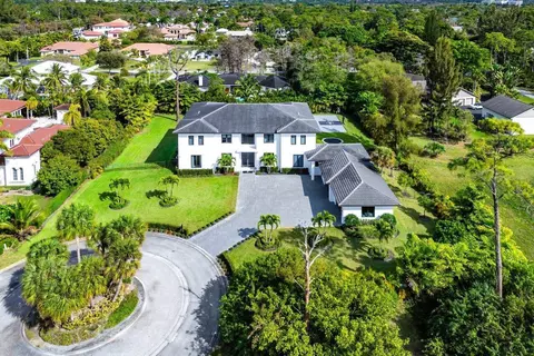 6352 NW 65th Way, Parkland, FL 33067