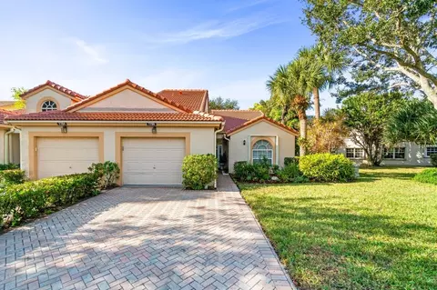 7790 Coral Lake Dr, Delray Beach, FL 33446