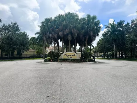 1031 Pinewood Lake Ct, Greenacres, FL 33415
