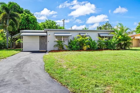 5564 Maypop, West Palm Beach, FL 33415