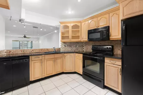 6300 S Falls Cir Dr #213, Lauderhill, FL 33319