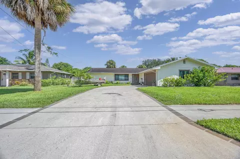 804 Holly Ave, Fort Pierce, FL 34982