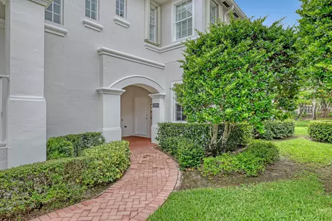 2151 Wingate Bnd, Wellington, FL 33414
