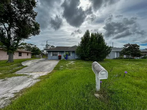 338 8th SW, Vero Beach, FL 32962