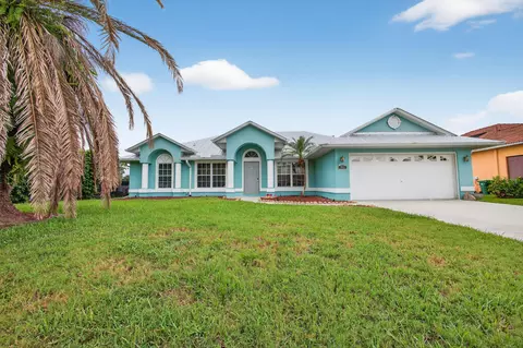865 SW Abingdon Ave, Port Saint Lucie, FL 34953