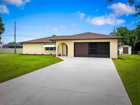 104 Lomas Ct, Port Saint Lucie, FL 34952