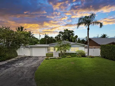 985 SW 29th Ter, Palm City, FL 34990
